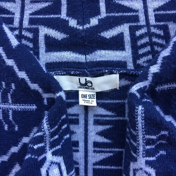 Ya Los Angeles - Thick Drape Sweater - Picture 6 of 7